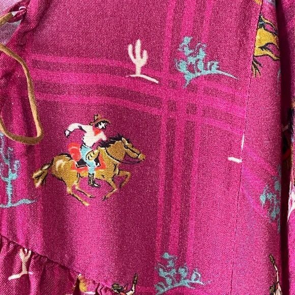 Roper Women's Peasant Blouse, Western Print with Leather Lace Neckline - Picture 6 of 10